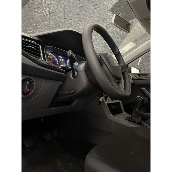 Polo Hatch 1.0 4P MPI TRACK