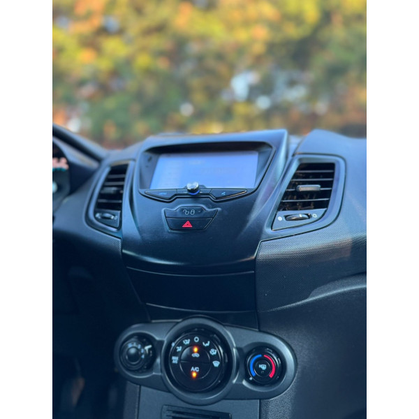 FORD Fiesta Hatch 1.5 16V 4P SE FLEX