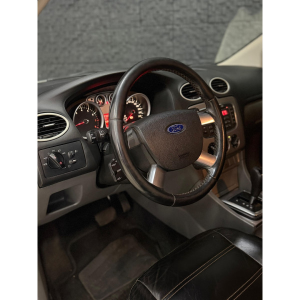 FORD Focus Hatch 2.0 16V 4P FLEX AUTOMÁTICO