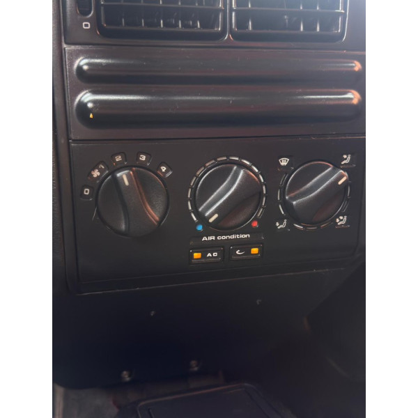 VOLKSWAGEN Gol 1.0 4P CITY