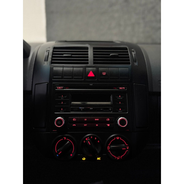 VOLKSWAGEN Polo Sedan 1.6 4P FLEX