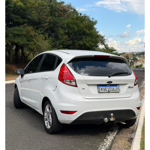 FORD Fiesta Hatch 1.6 16V 4P SEL FLEX