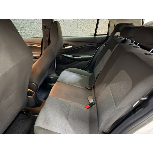 CHEVROLET Onix Hatch 1.0 4P FLEX