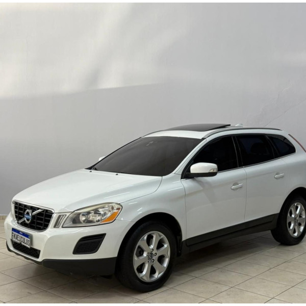 VOLVO XC60 2.0 4P DYNAMIC T5 TURBO AUTOMÁTICO