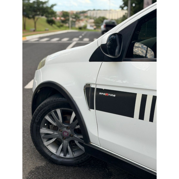 FIAT Palio 1.6 16V 4P FLEX SPORTING