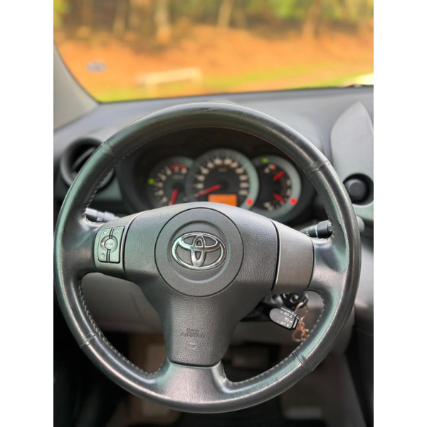TOYOTA RAV 4 2.4 16V 4P AUTOMÁTICO