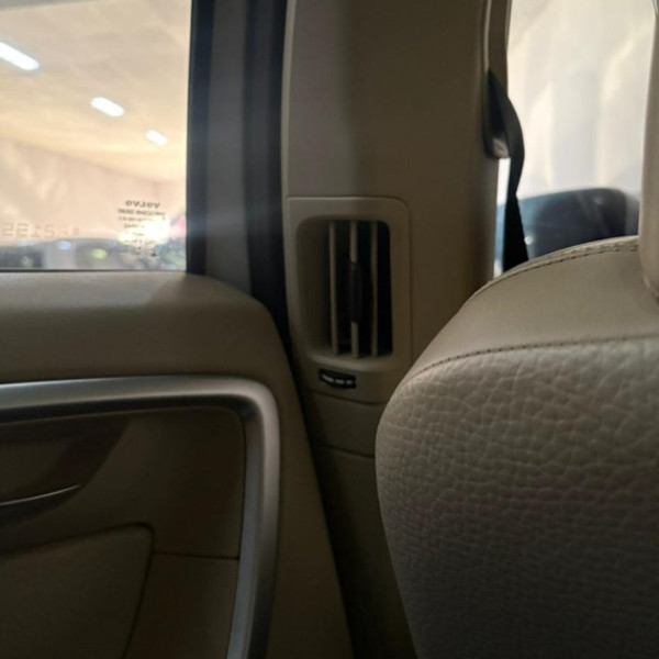 VOLVO XC60 2.0 4P DYNAMIC T5 TURBO AUTOMÁTICO