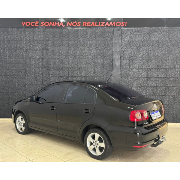 VOLKSWAGEN Polo Sedan 1.6 4P FLEX