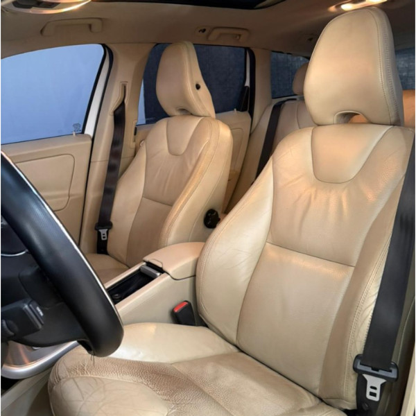 VOLVO XC60 2.0 4P DYNAMIC T5 TURBO AUTOMÁTICO