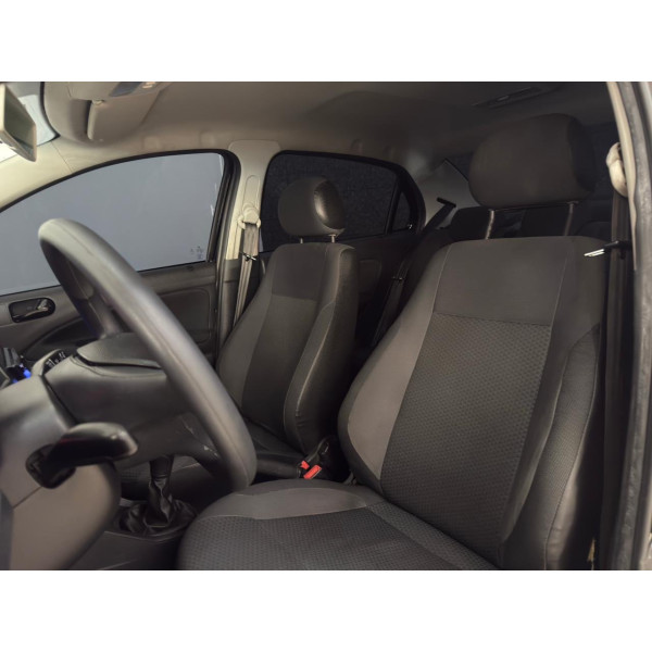 VOLKSWAGEN Voyage 1.0 4P FLEX