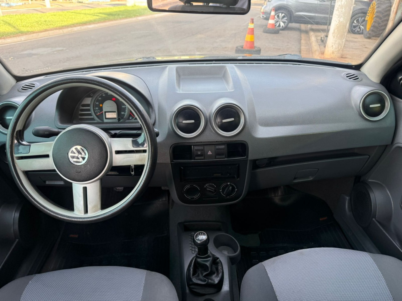 VOLKSWAGEN Gol 1.0 4P G4 FLEX