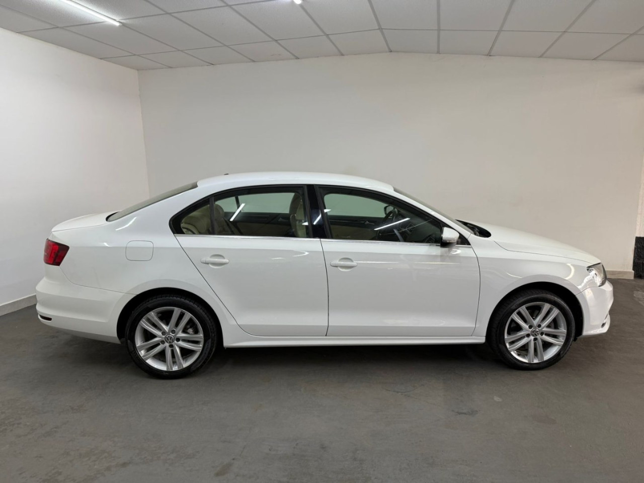 VOLKSWAGEN Jetta 2.0 4P TSI HIGHLINE 211 CV AUTOMÁTICO
