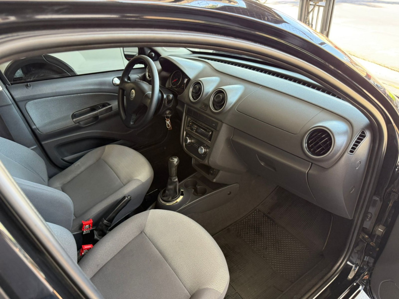 VOLKSWAGEN Voyage 1.0 4P FLEX