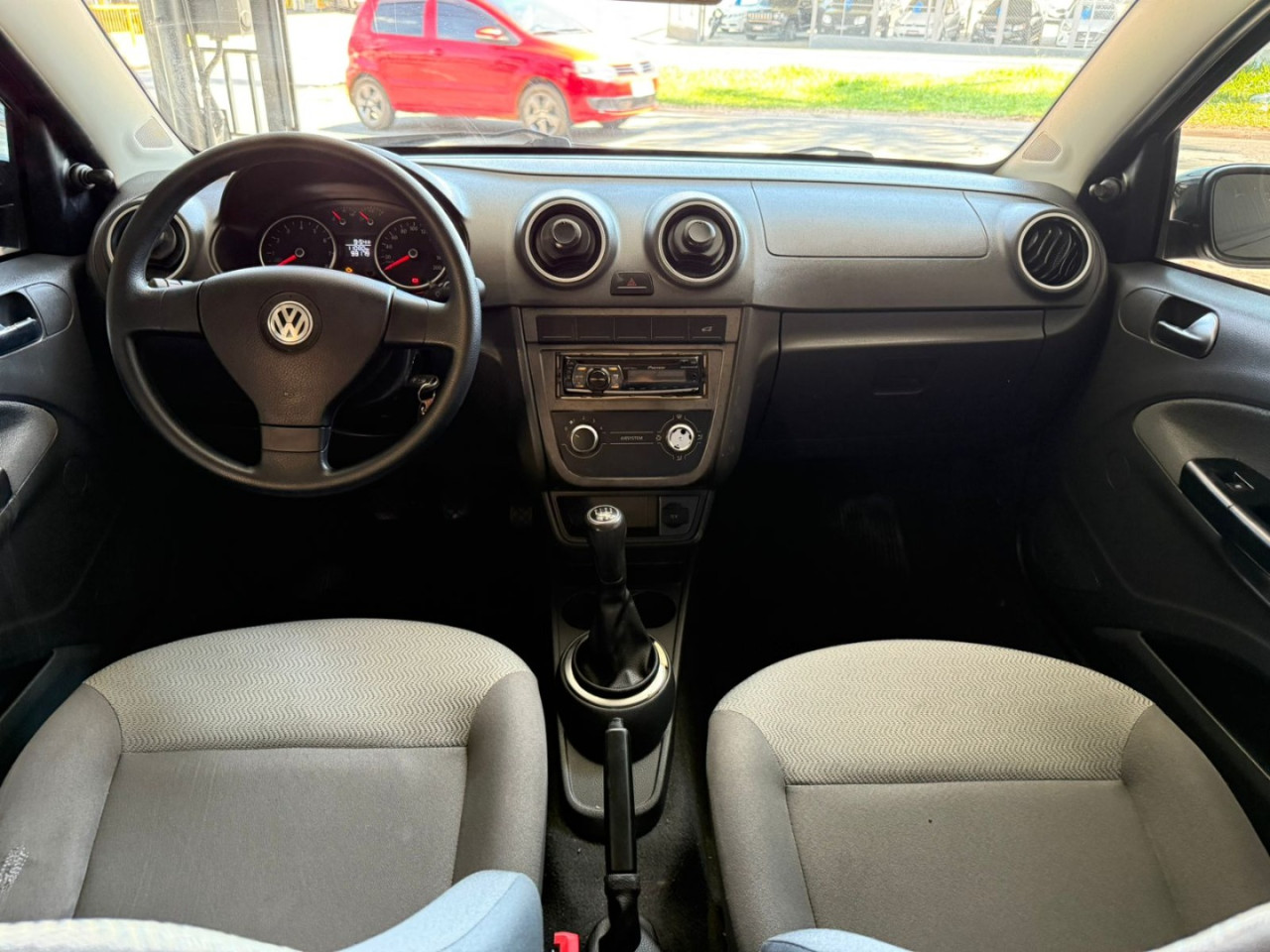 VOLKSWAGEN Voyage 1.0 4P FLEX