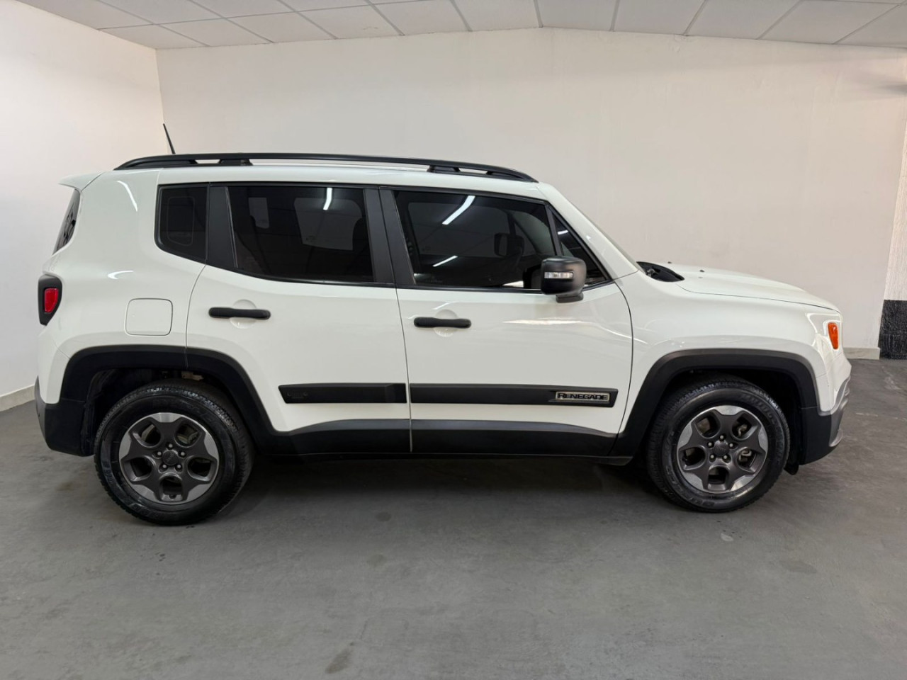 Renegade 1.8 16V 4P FLEX AUTOMÁTICO