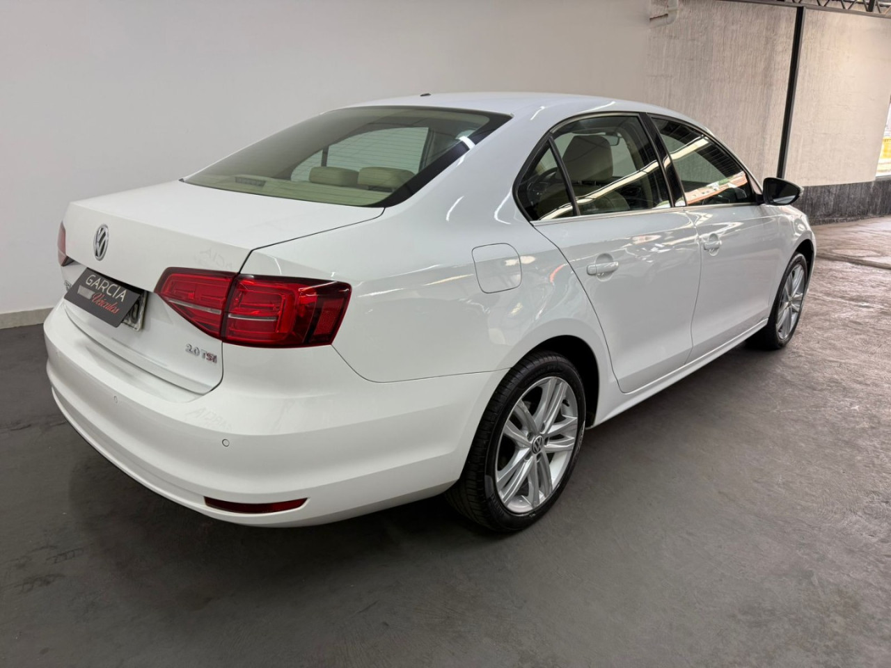 VOLKSWAGEN Jetta 2.0 4P TSI HIGHLINE 211 CV AUTOMÁTICO