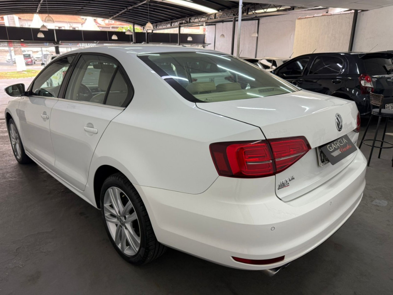 VOLKSWAGEN Jetta 2.0 4P TSI HIGHLINE 211 CV AUTOMÁTICO