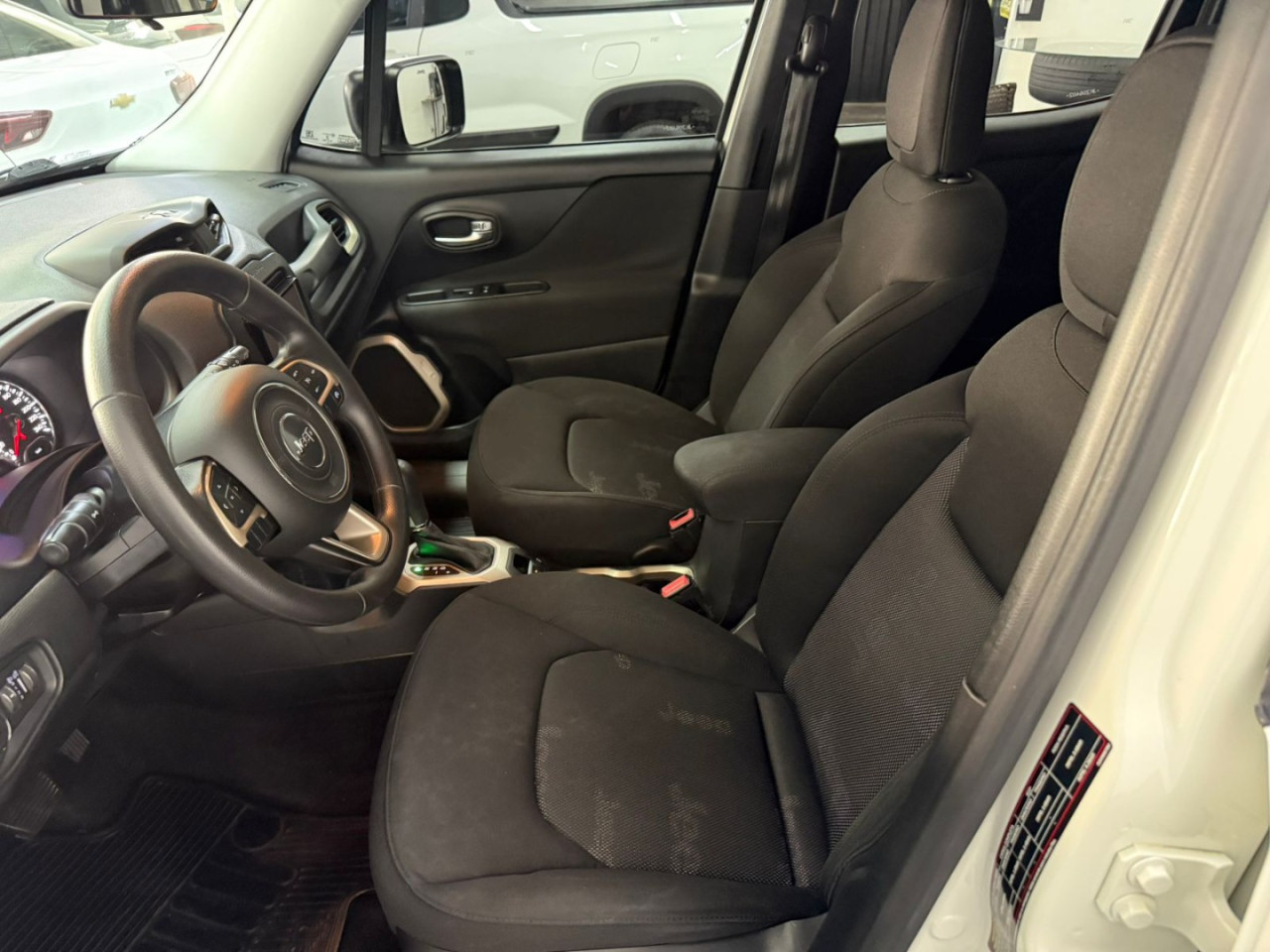 Renegade 1.8 16V 4P FLEX AUTOMÁTICO