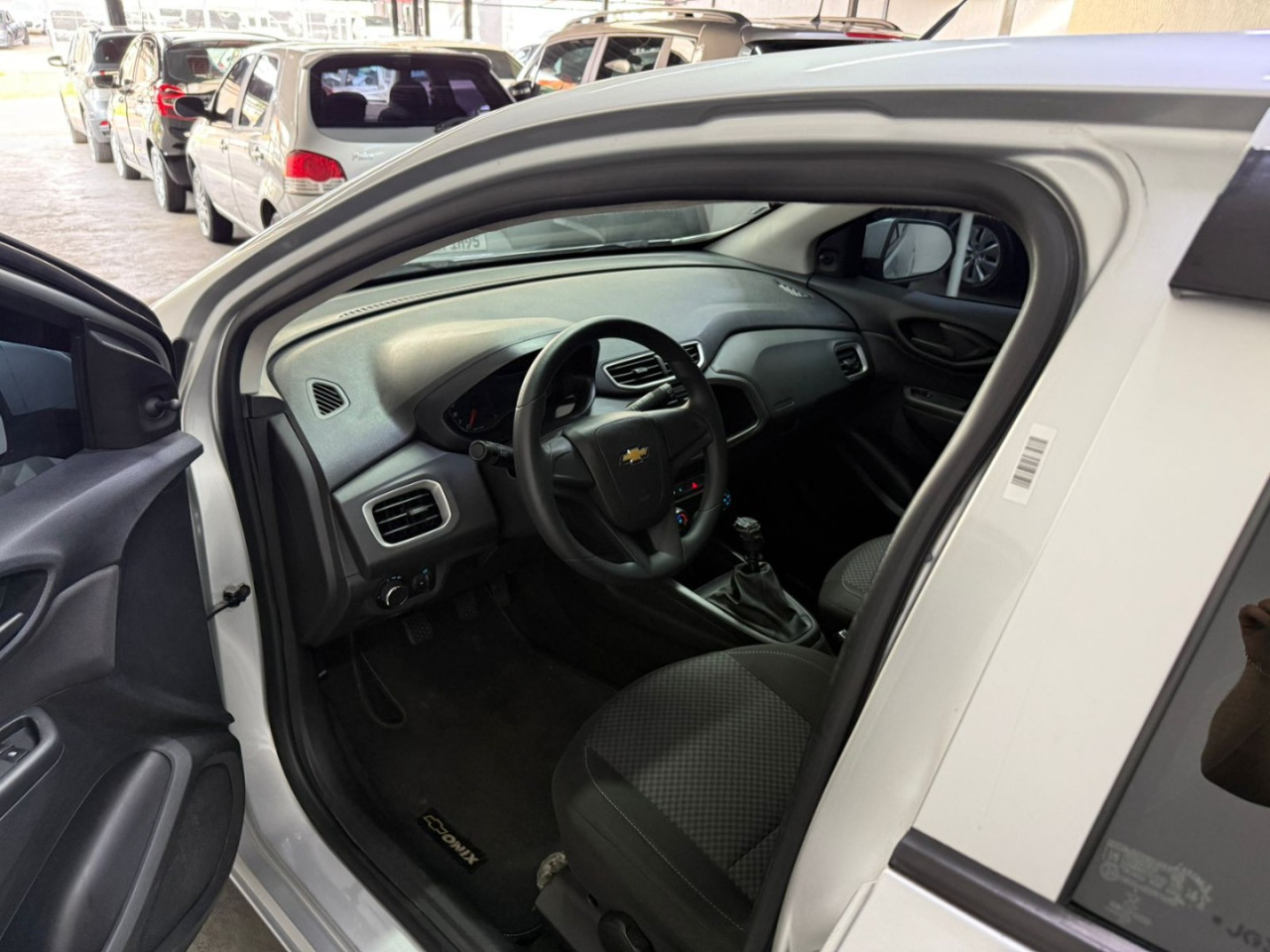 CHEVROLET Onix Hatch 1.0 4P FLEX LT