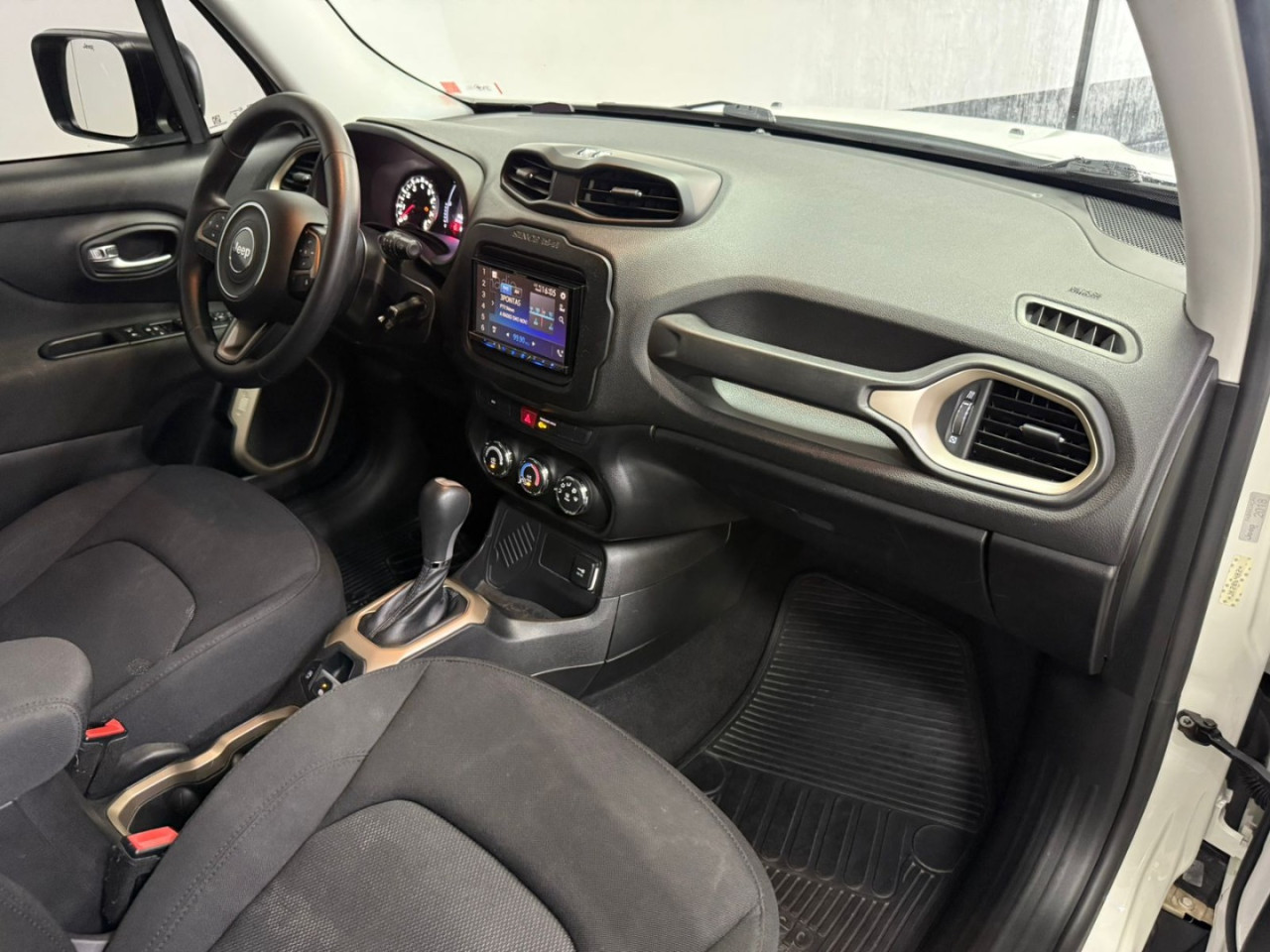 Renegade 1.8 16V 4P FLEX AUTOMÁTICO