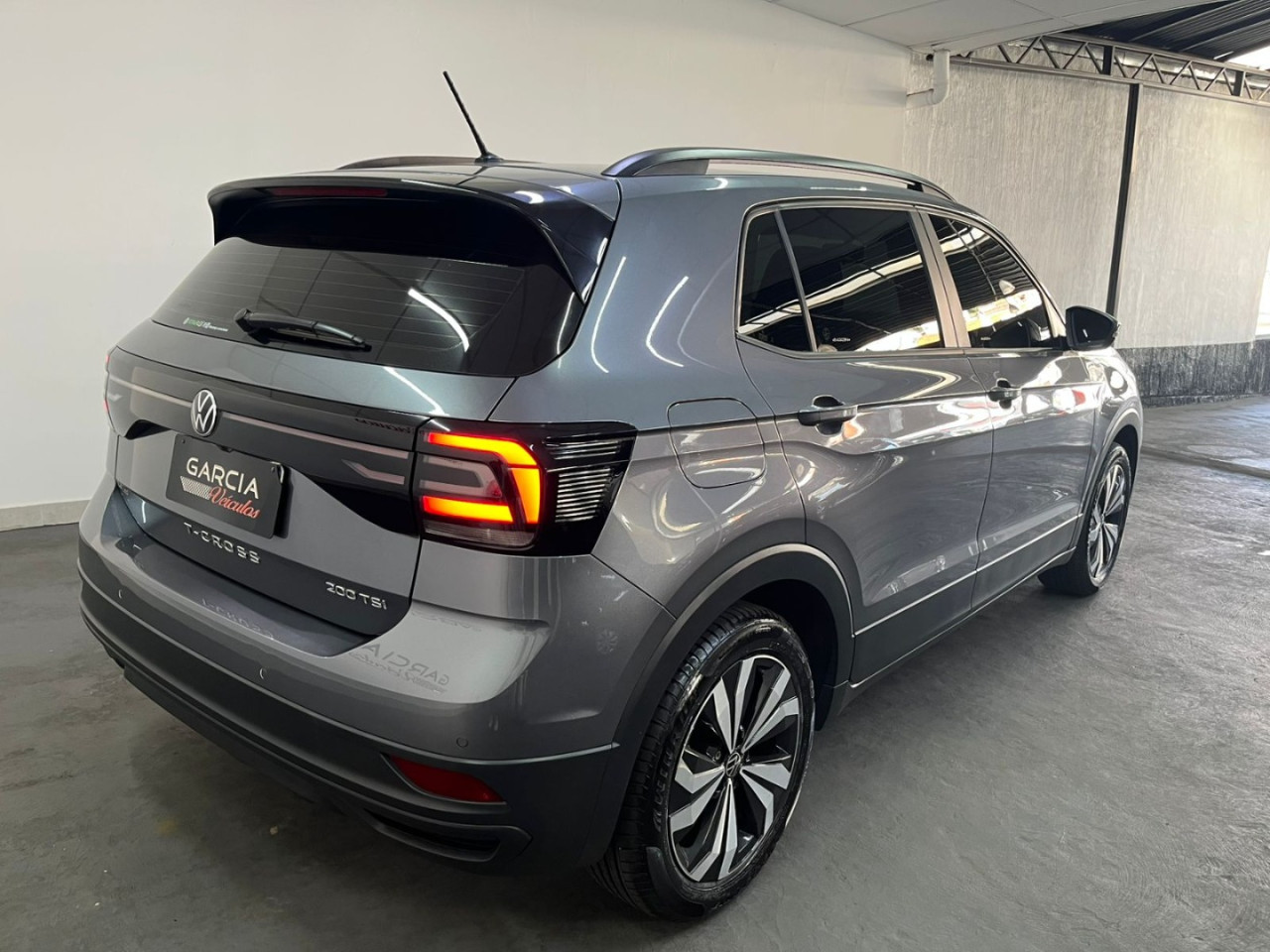 VOLKSWAGEN T-Cross 1.0 4P 200 TSI FLEX