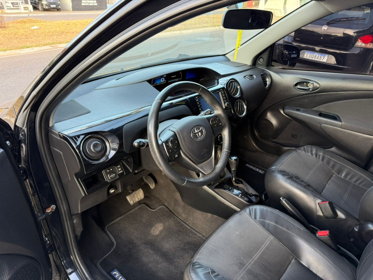 Etios Hatch 1.5 16V 4P FLEX PLATINUM