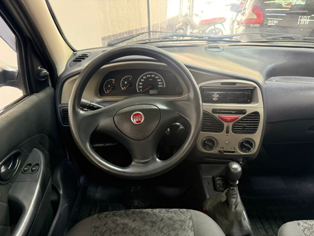 Siena 1.0 16V 4P