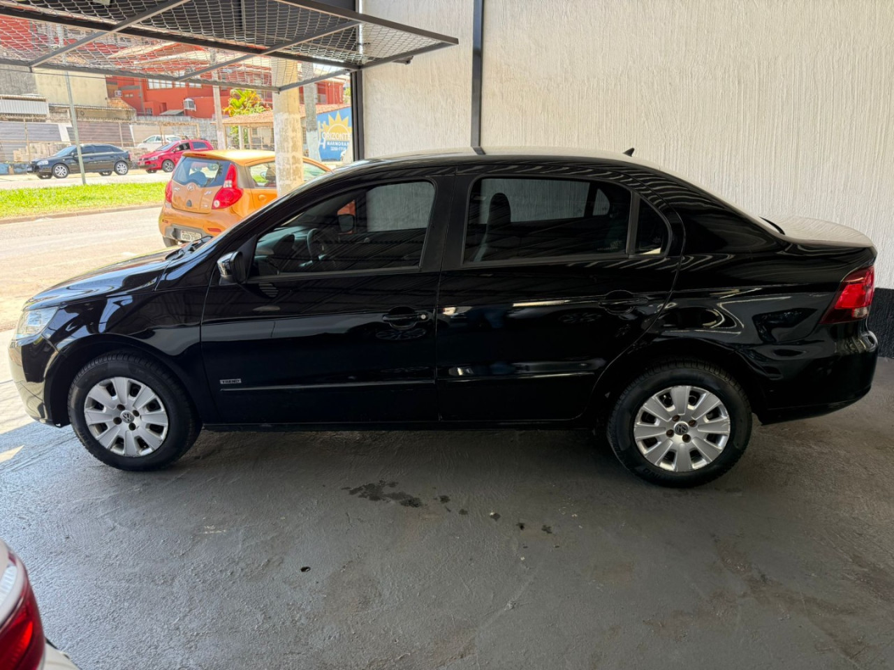 VOLKSWAGEN Voyage 1.0 4P FLEX