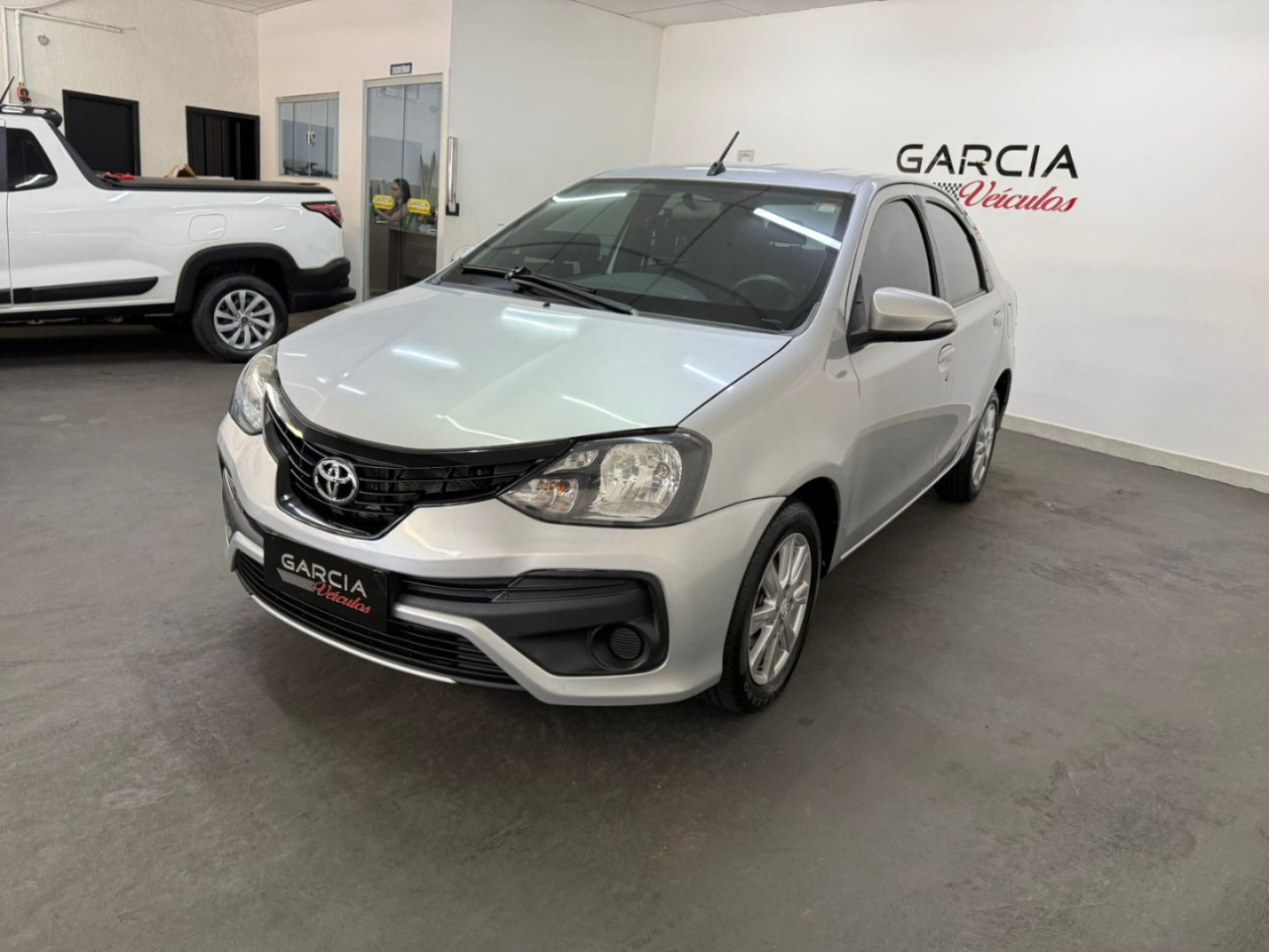 Etios Sedan 1.5 16V 4P FLEX X PLUS AUTOMÁTICO