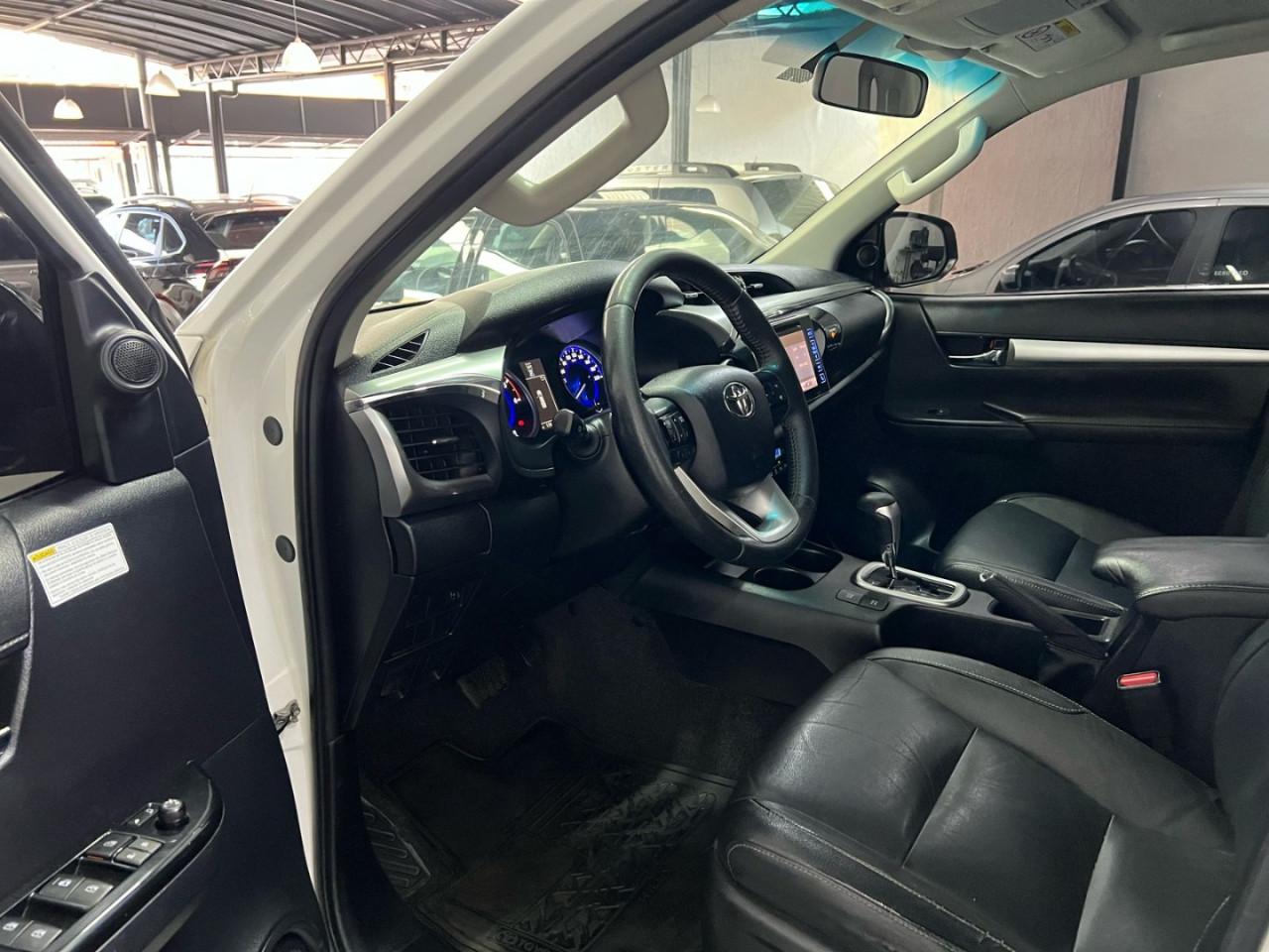 Hilux Caminhonete 2.8 16V SRV 4X4 DIESEL CABINE DUPLA AUTOMÁTICO