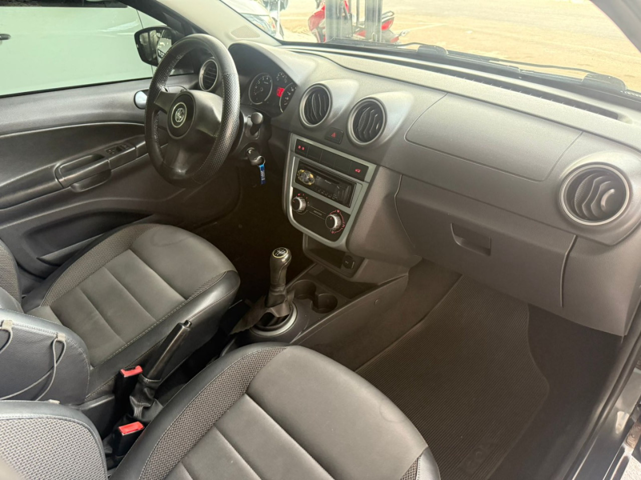 VOLKSWAGEN Gol 1.0 4P G5 25 ANOS FLEX