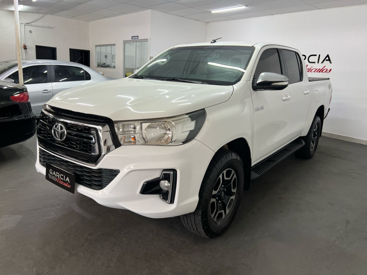 Hilux Caminhonete 2.8 16V SRV 4X4 DIESEL CABINE DUPLA AUTOMÁTICO