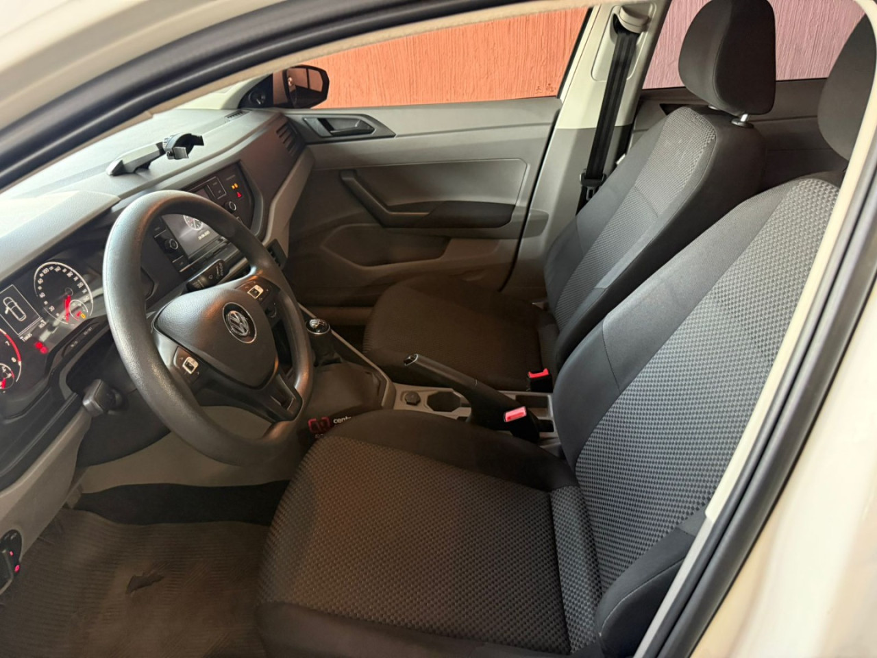 VOLKSWAGEN Polo Hatch 1.0 4P MPI FLEX