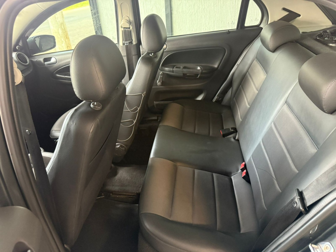 VOLKSWAGEN Gol 1.0 4P G5 25 ANOS FLEX