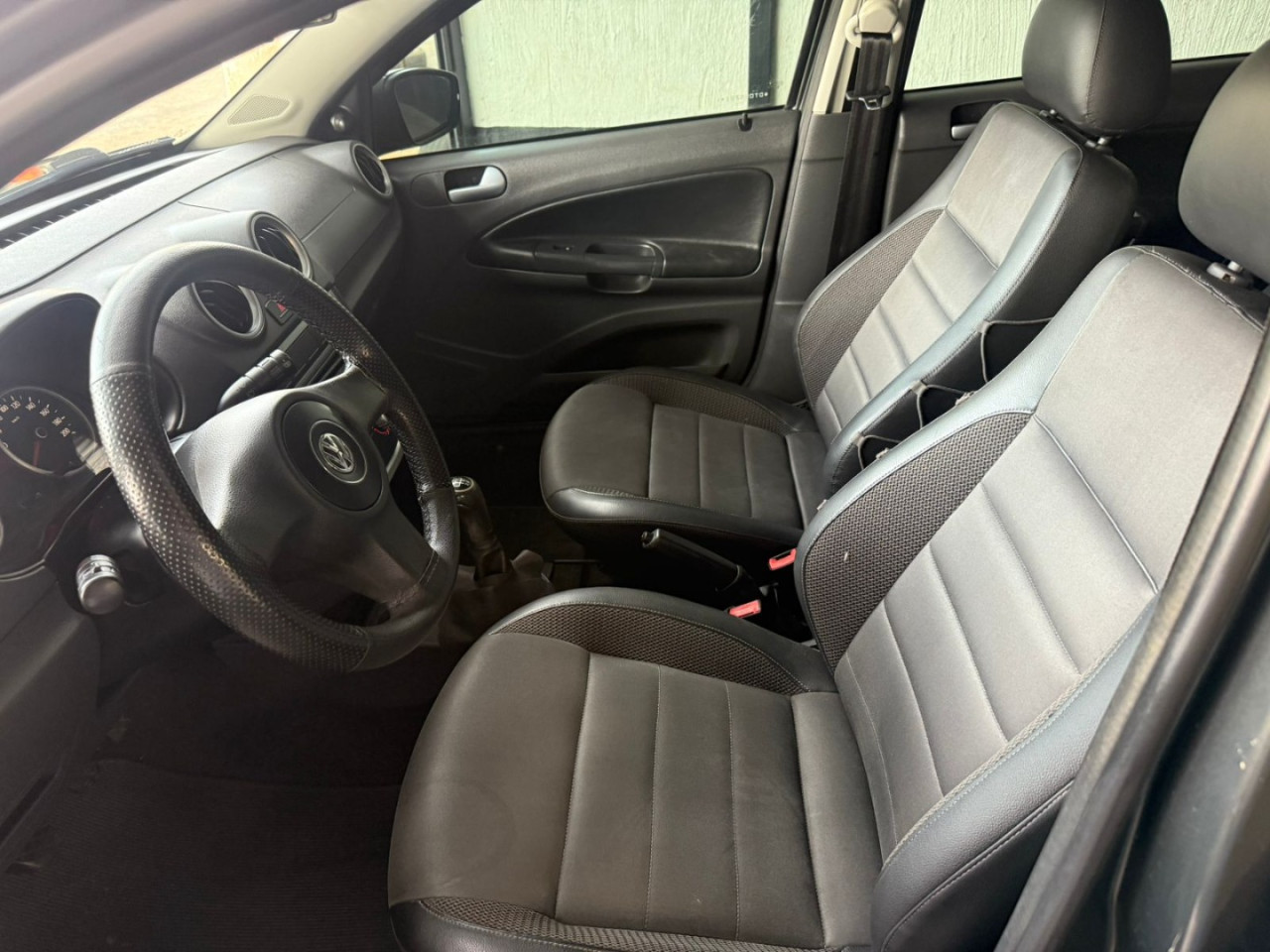 VOLKSWAGEN Gol 1.0 4P G5 25 ANOS FLEX