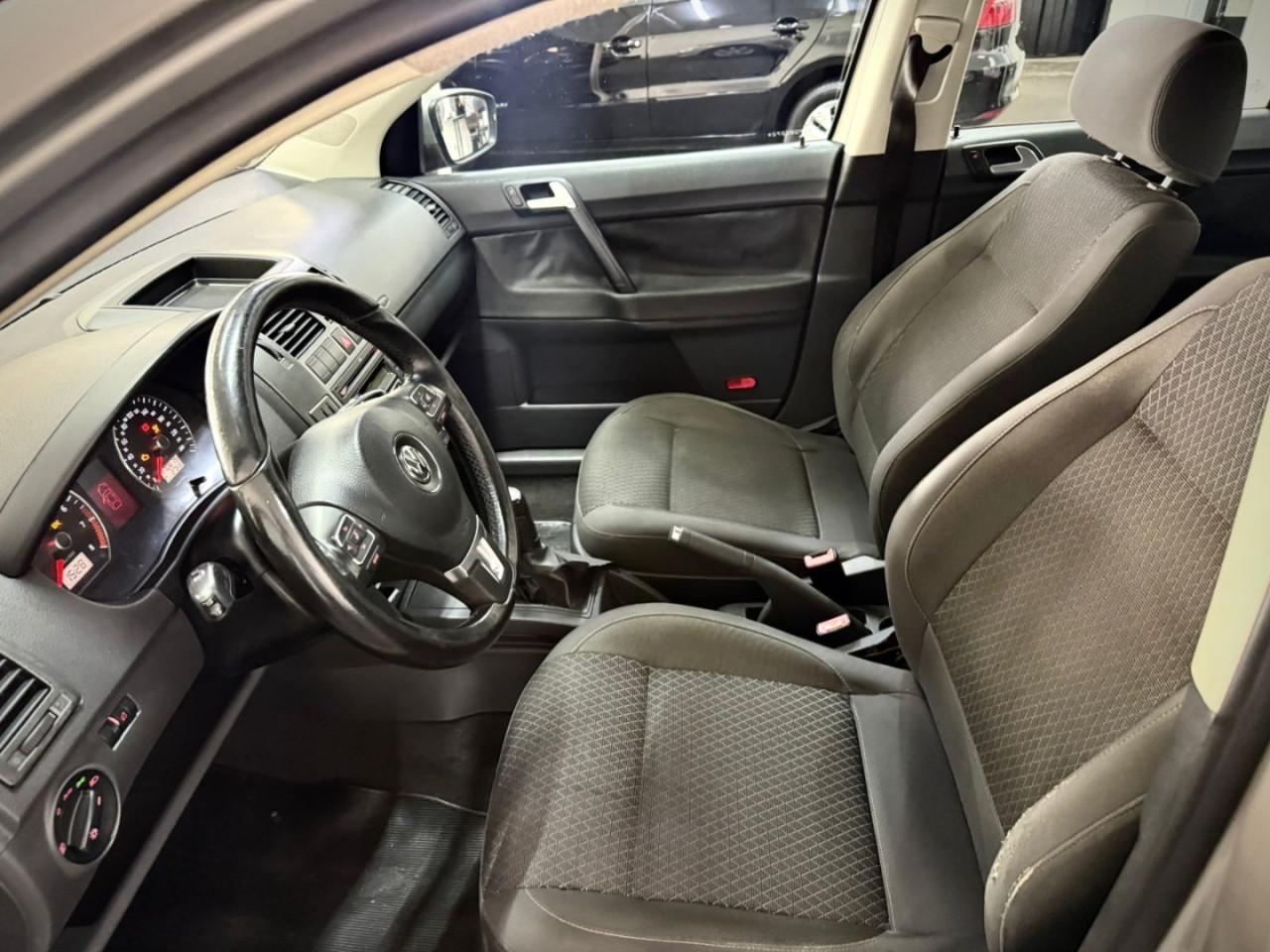 VOLKSWAGEN Polo Sedan 2.0 4P COMFORTLINE