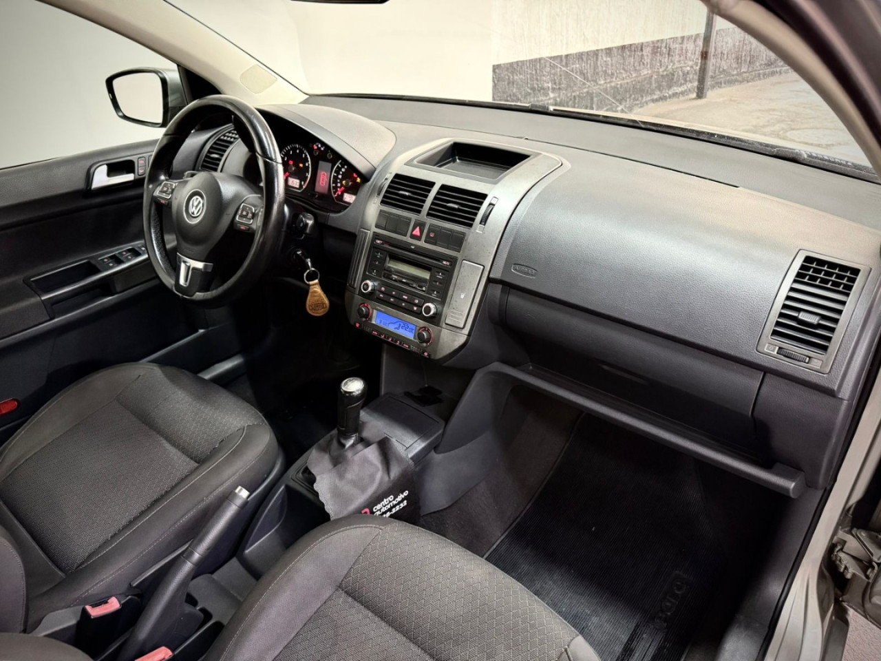 VOLKSWAGEN Polo Sedan 2.0 4P COMFORTLINE