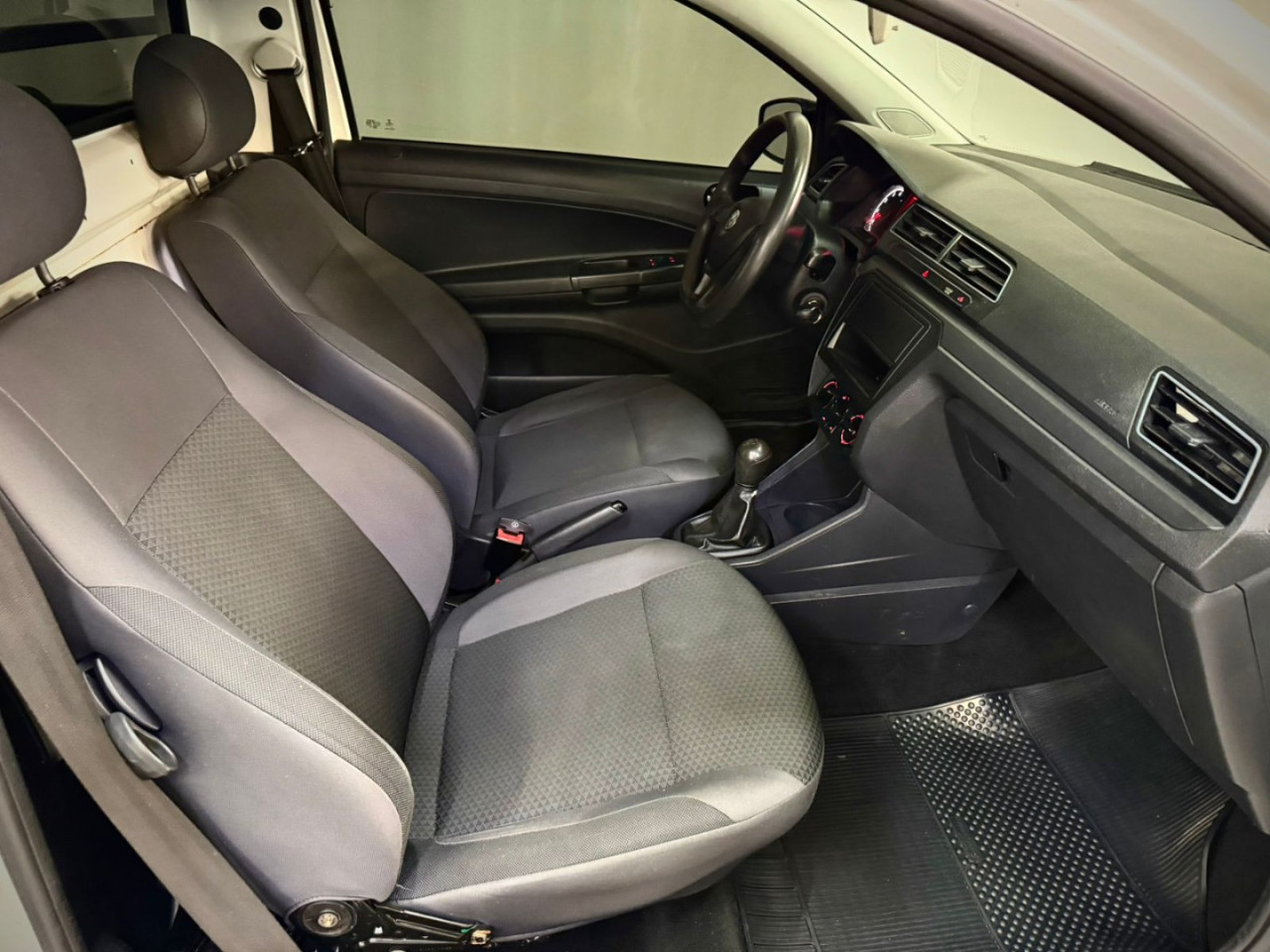 VOLKSWAGEN Saveiro 1.6 G7 CABINE SIMPLES ROBUST FLEX