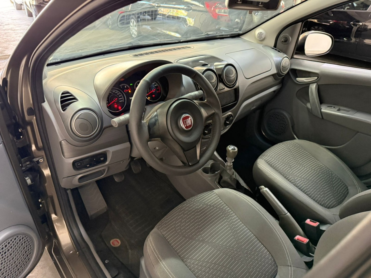 FIAT Palio 1.4 4P FLEX ATTRACTIVE