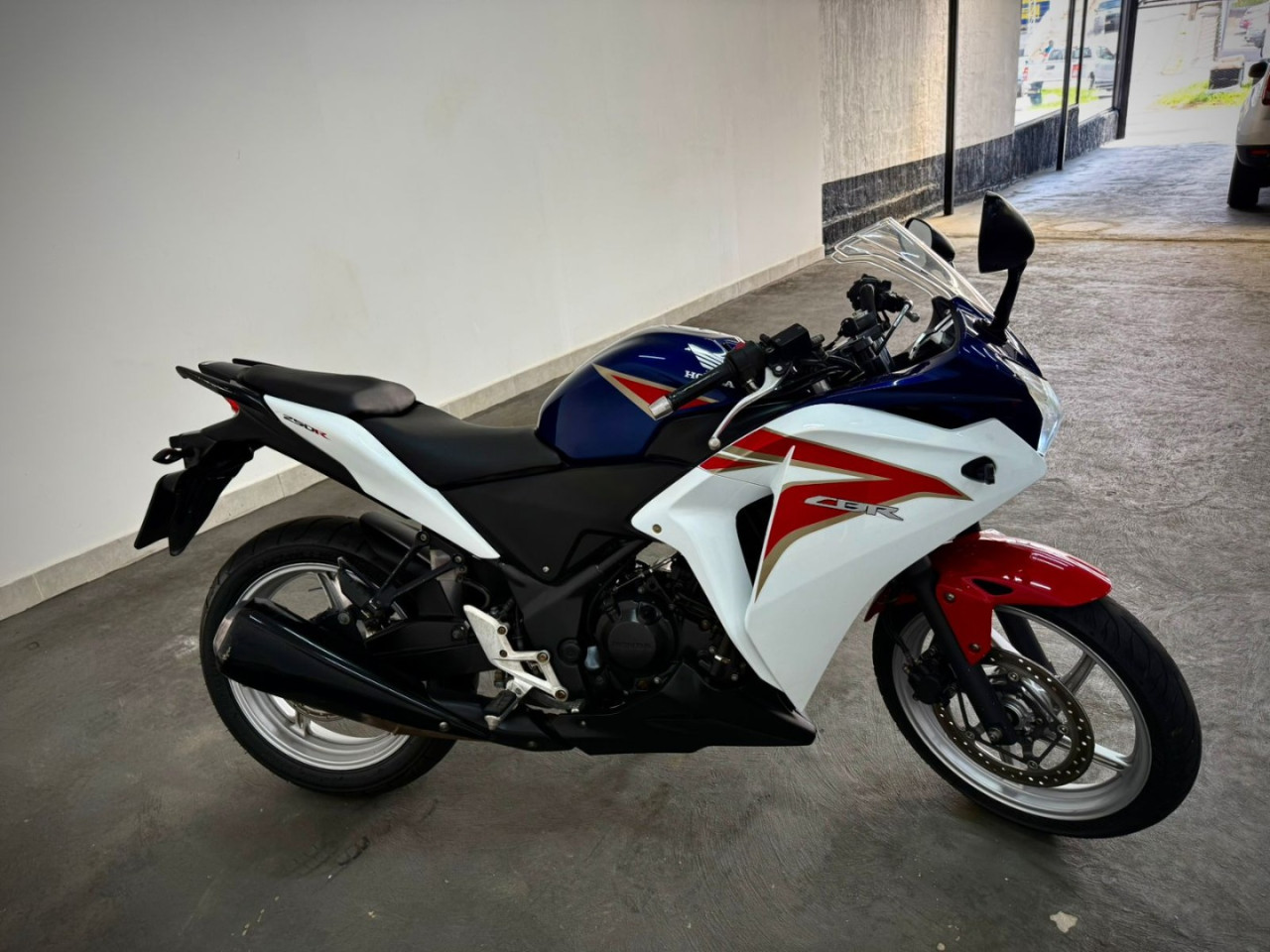 HONDA CBR 250 R