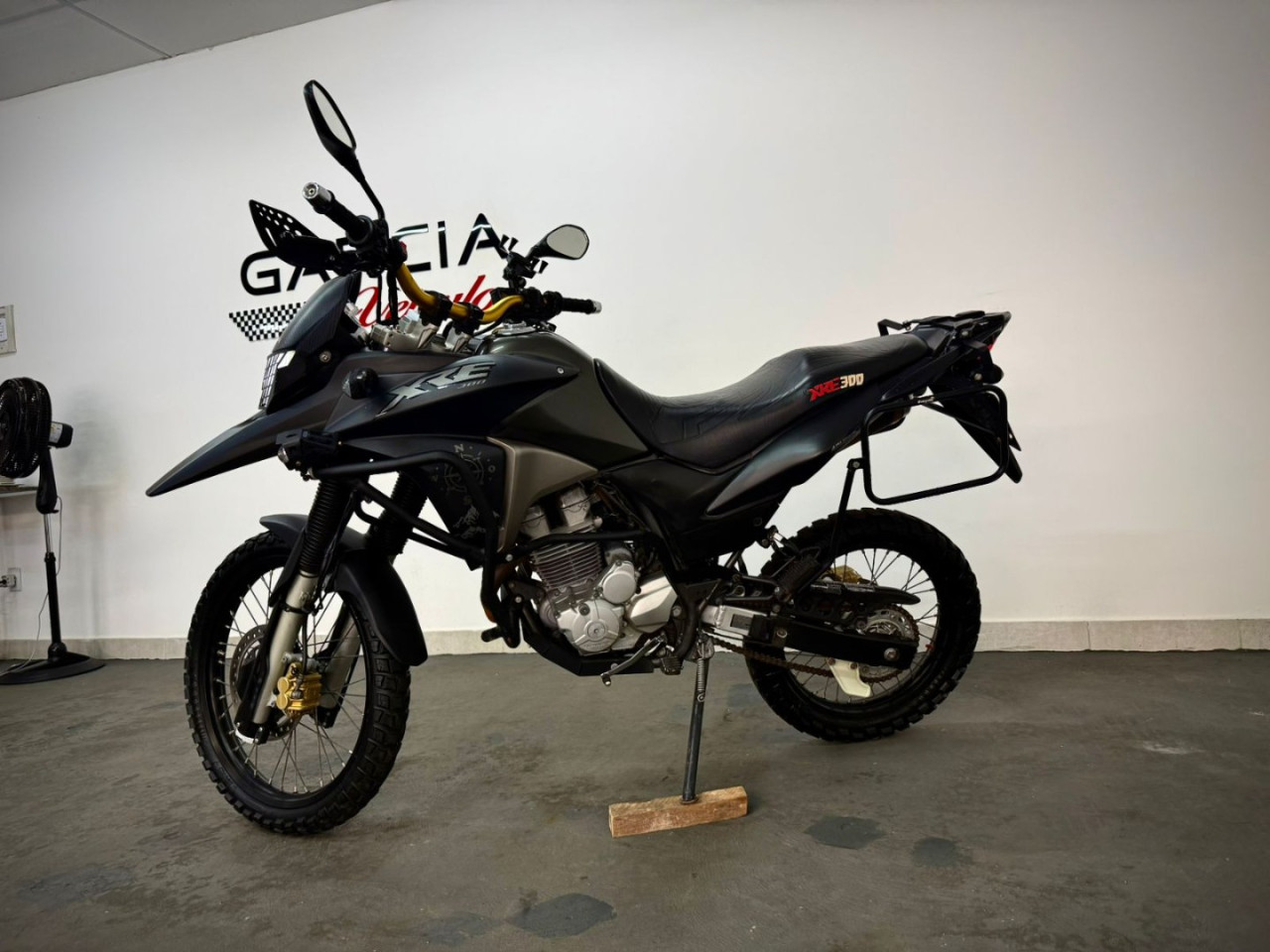 HONDA XRE 300 ABS