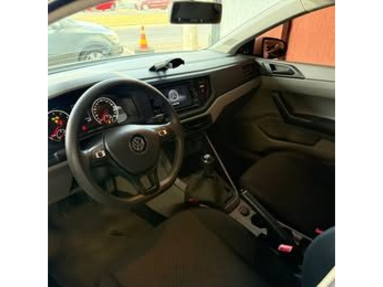 VOLKSWAGEN Polo Hatch 1.0 4P MPI FLEX