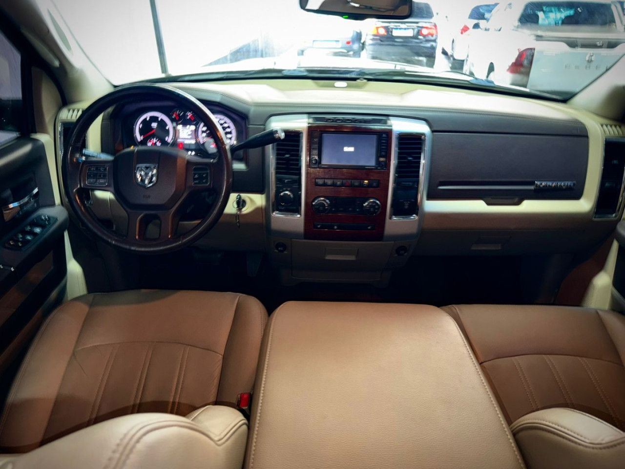 RAM 2500 6.7 I6 24V SLT CABINE DUPLA TURBO DIESEL LARAMIE 4X4 AUTOMÁTICO