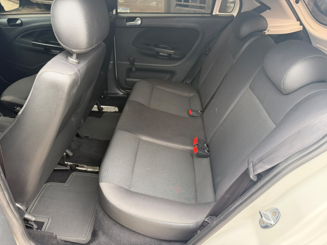 VOLKSWAGEN Gol 1.0