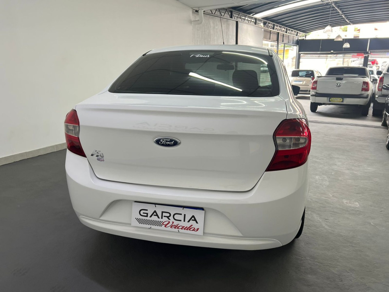 FORD Ka + Sedan 1.0 12V 4P TI-VCT SE FLEX