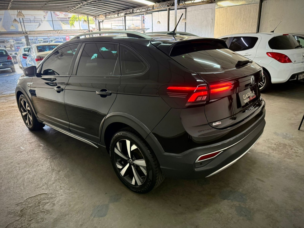 VOLKSWAGEN Nivus 1.0 4P FLEX 200 TSI COMFORTLINE AUTOMÁTICO