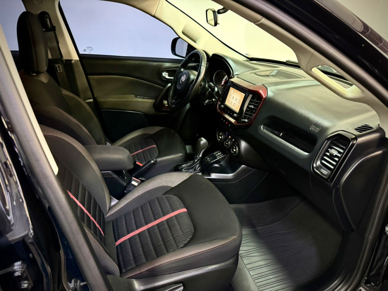 FIAT Toro 1.8 16V 4P FLEX FREEDOM AUTOMÁTICO