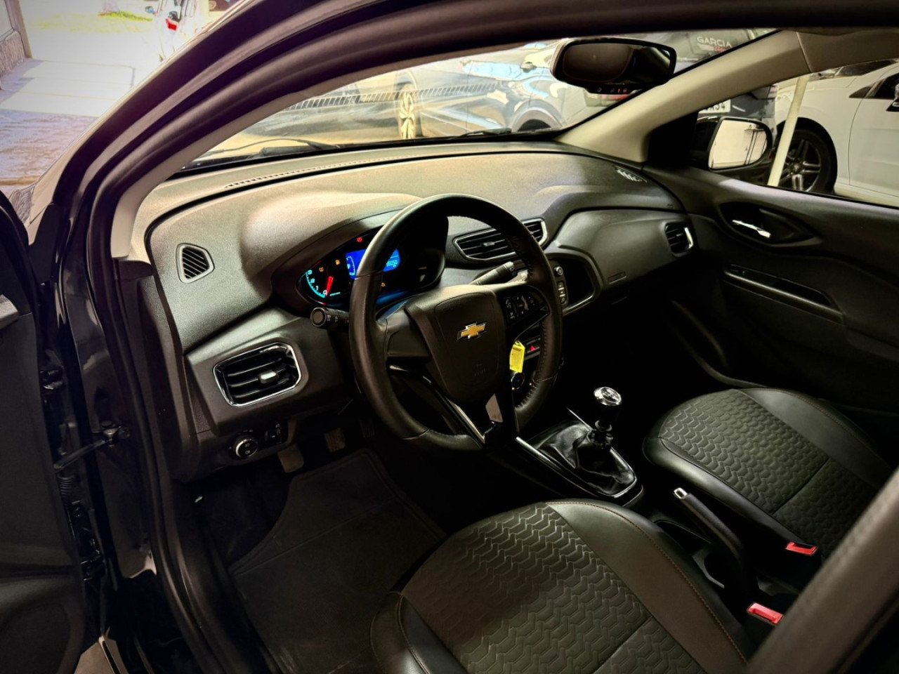 CHEVROLET Onix Hatch 1.4 4P FLEX LTZ