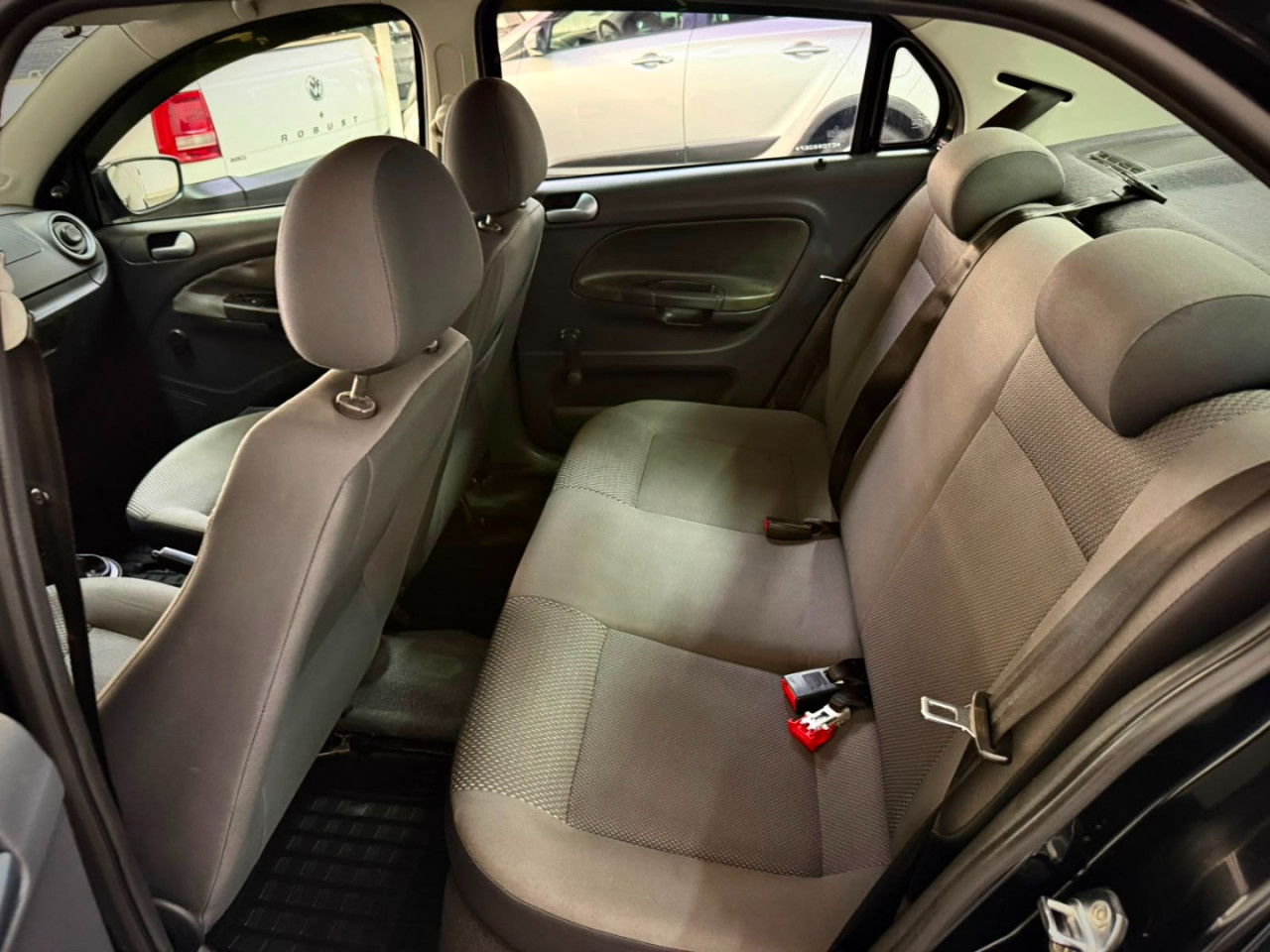 VOLKSWAGEN Voyage 1.0 4P FLEX