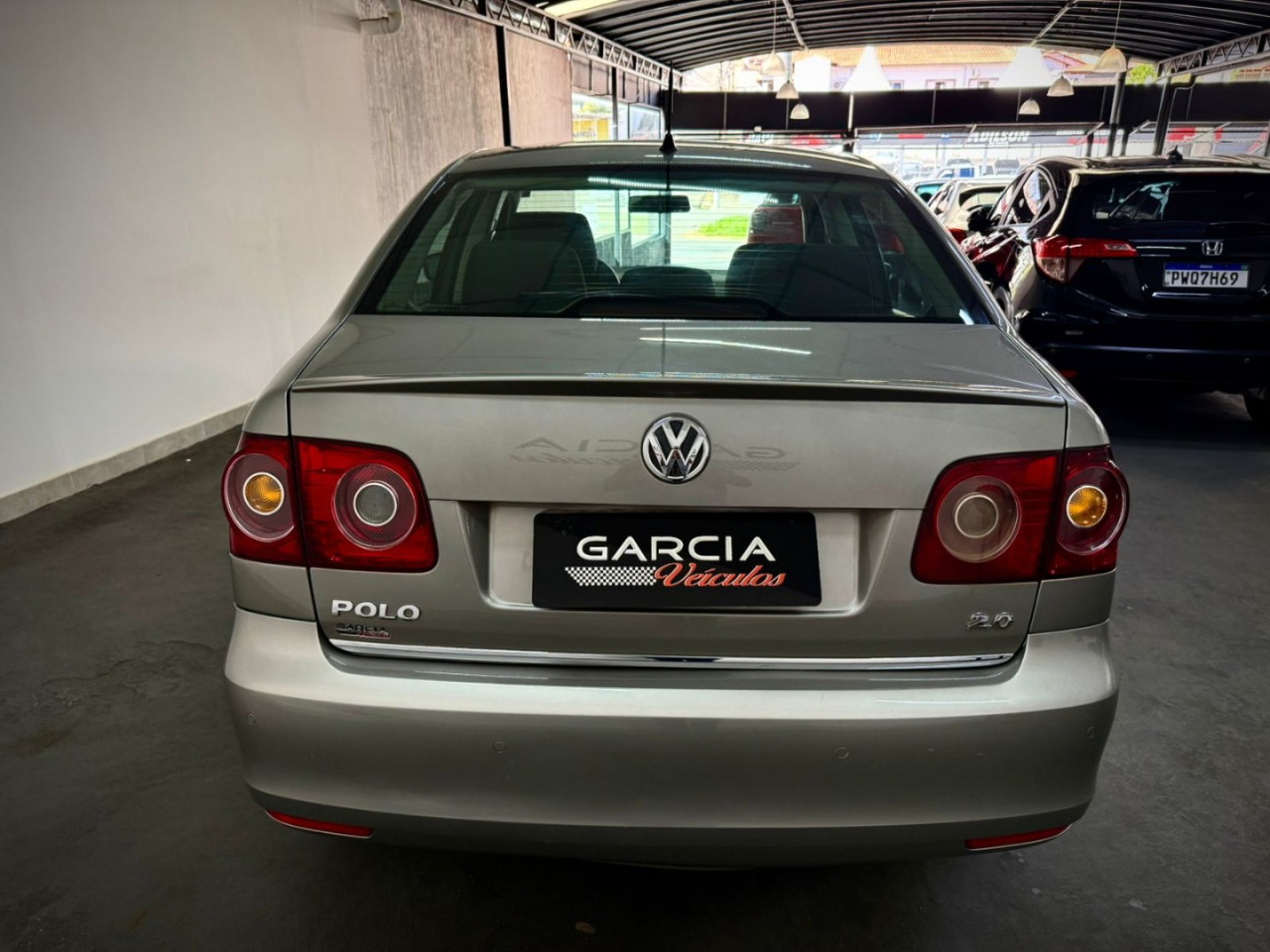 VOLKSWAGEN Polo Sedan 2.0 4P COMFORTLINE